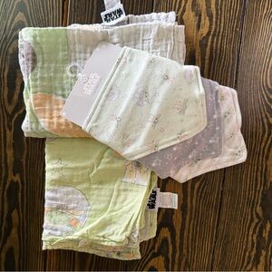 Baby Yoda Star Wars baby receiving blankets and bib set